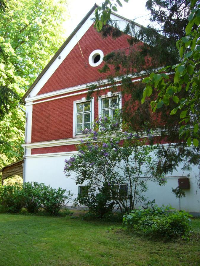 Kalmar Vendeghaz-Vadaszhaz Tornyiszentmiklos Eksteriør billede